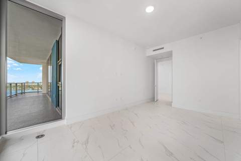 220 Lake Shore Drive #2202, Lake Park FL - photo 16 of 43