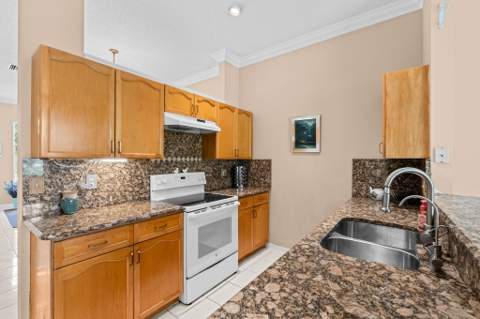 656 Lake Wellington Drive, Wellington FL - photo 10 of 39