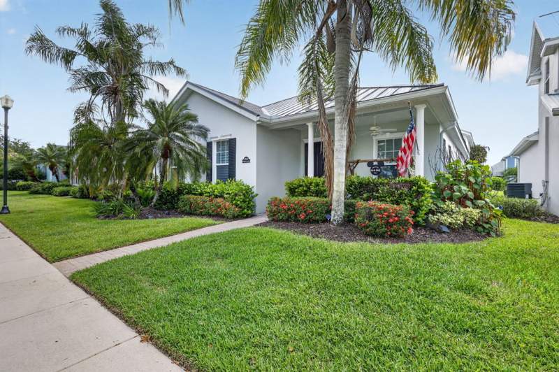 5 bedroom Single Family Residence at 10542 SW Westlawn Boulevard, Tradition Plat No 4, Port St. Lucie — photo 2