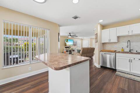 1727 Arezzo Circle, Boynton Beach FL - photo 8 of 33