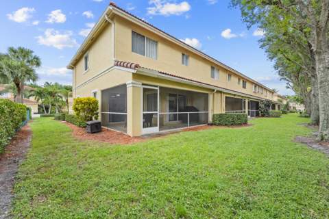 1727 Arezzo Circle, Boynton Beach FL - photo 23 of 33