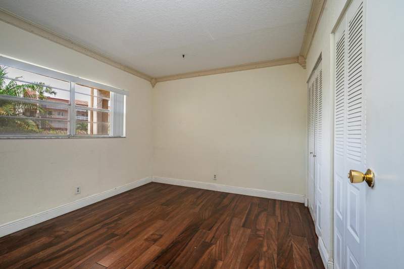 2 bedroom Condominium at 1010 Country Club Drive #108, Oriole Golf & Tennis Club Condo, Margate — photo 5