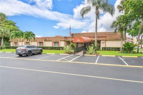 1010 Country Club Drive #108, Margate FL - photo 11 of 19