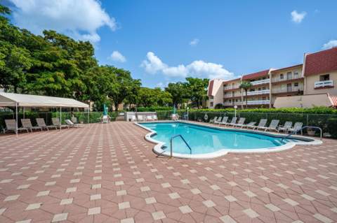 1010 Country Club Drive #108, Margate FL - photo 17 of 19