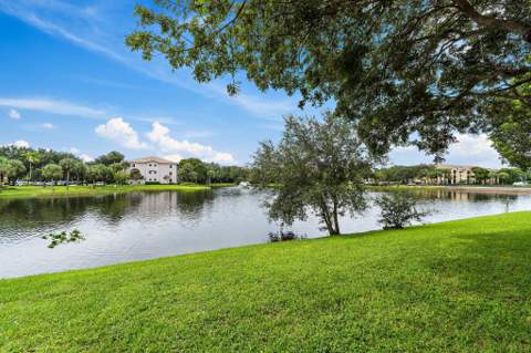 2811 Grande Parkway #103, Palm Beach Gardens FL - photo 21 of 61