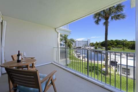 1445 SE 15th Court #203, Deerfield Beach FL - photo 15 of 22