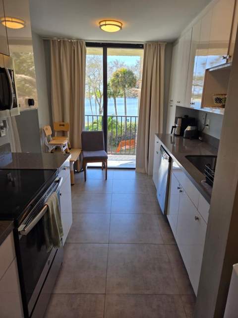 3500 Blue Lake Drives #304, Pompano Beach FL - photo 24 of 41