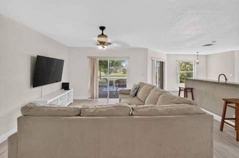 4060 Sea Grape Circle, Delray Beach FL - photo 15 of 44