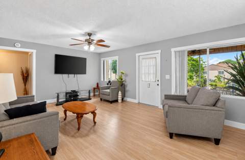 5931 Whispering Pine Way #D-2, Greenacres FL - photo 10 of 35