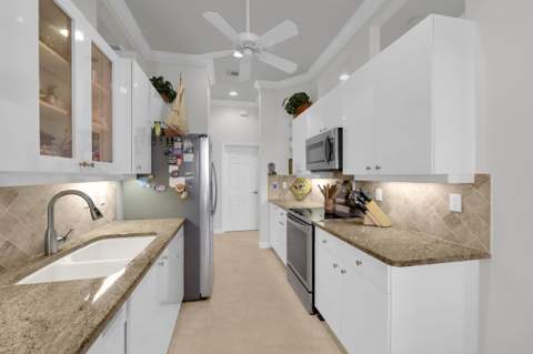 706 SW Aruba Bay, Port St. Lucie FL - photo 14 of 58