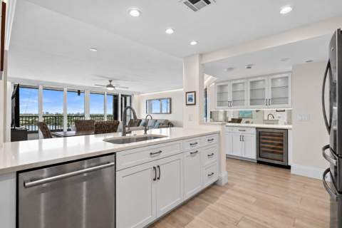 450 Ocean Drive #Ph3, Juno Beach FL - photo 12 of 38