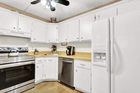338 Knotty Pine Circle #D-1, Greenacres FL - photo 6 of 21