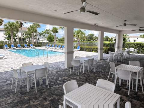 4180 Lagoon Shore Drive, Lake Worth FL - photo 7 of 31