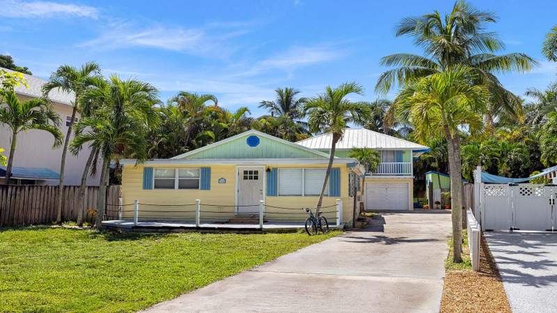 3 bedroom Single Family Residence at 740 S Lake Avenue, La Hacienda Delray, Delray Beach — photo 2