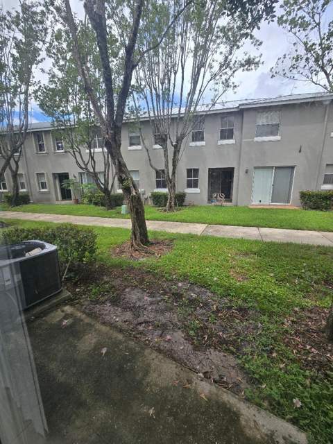 2306 Shoma Lane, Royal Palm Beach FL - photo 13 of 14