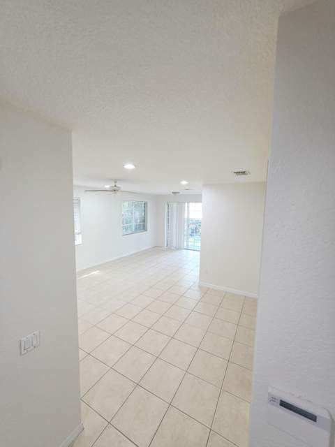 6282 S Military Trail #701, Lake Worth FL - photo 22 of 27