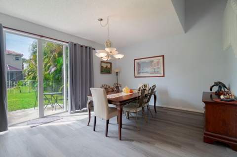 9912 Woodworth Court, Wellington FL - photo 12 of 55