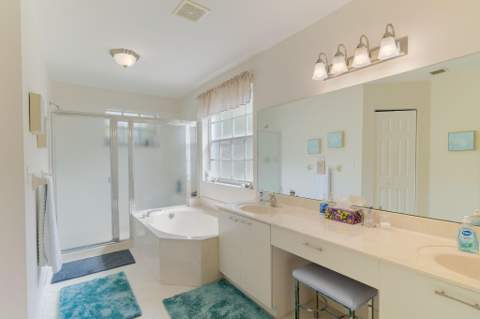 9912 Woodworth Court, Wellington FL - photo 24 of 57