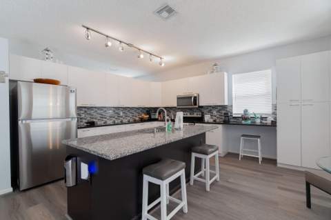 9912 Woodworth Court, Wellington FL - photo 15 of 55