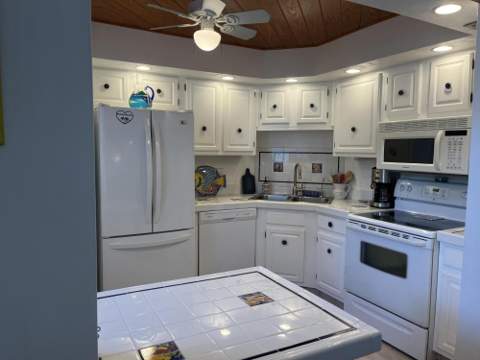 1 Harbourside Drive #1204, Delray Beach FL - photo 11 of 37