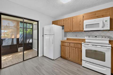 72 Conaskonk Circle, Royal Palm Beach FL - photo 12 of 55