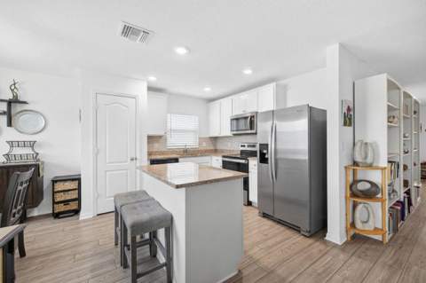 5521 Fantasy Drive, Fort Pierce FL - photo 7 of 44