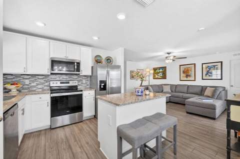5521 Fantasy Drive, Fort Pierce FL - photo 8 of 44