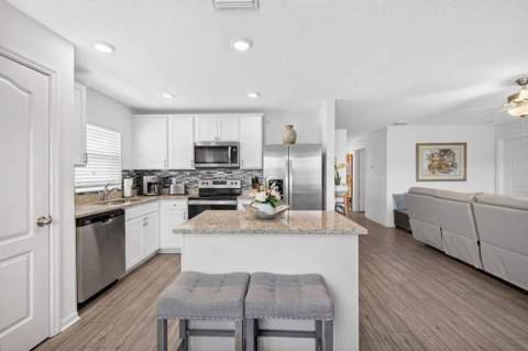 5521 Fantasy Drive, Fort Pierce FL - photo 15 of 44