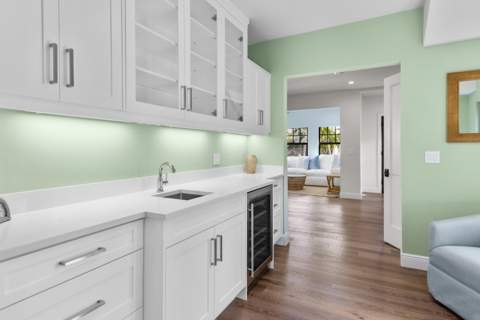 225 Monroe Drive, West Palm Beach FL - photo 7 of 23