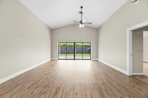 6294 Leslie Street, Jupiter FL - photo 7 of 28