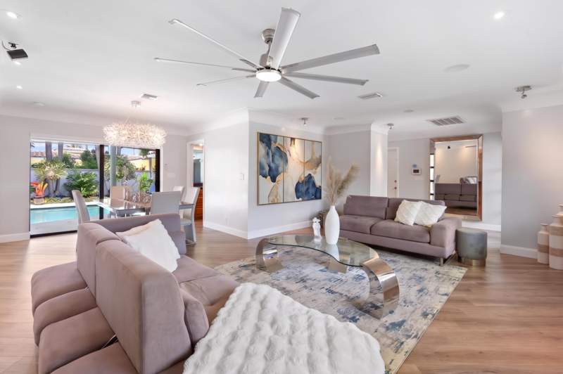 3 bedroom Single Family Residence at 1107 SE 14th Terrace, Cove 5th Sec, Deerfield Beach — photo 3