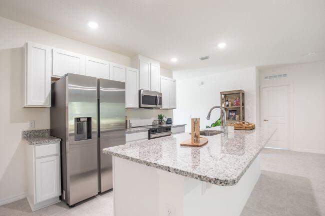 4 bedroom Single Family Residence at 6447 NW Hemlock Street, Port St Lucie Section 44, Port St. Lucie — photo 5