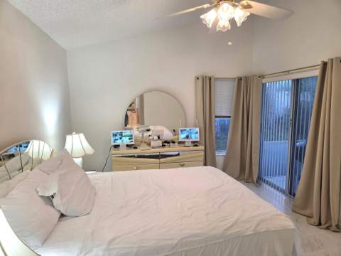 139 Saratoga Boulevard, Royal Palm Beach FL - photo 10 of 71