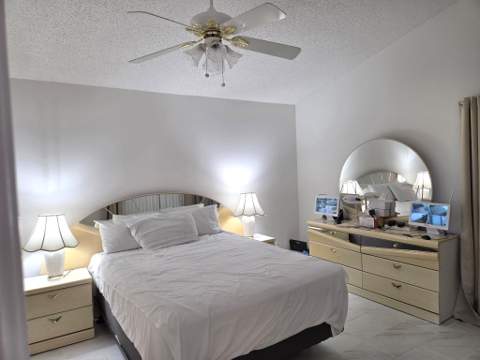 139 Saratoga Boulevard, Royal Palm Beach FL - photo 23 of 71