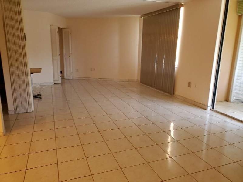 2 bedroom Condominium at 1200 Saint Charles Place #409, Park Place Condominium No Three, Pembroke Pines — photo 4