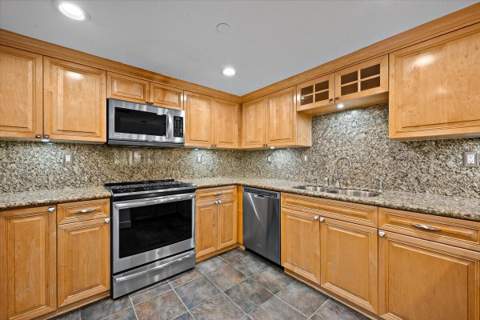 526 Oak Harbour Drive #526, Juno Beach FL - photo 16 of 65
