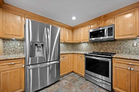 526 Oak Harbour Drive #526, Juno Beach FL - photo 18 of 65