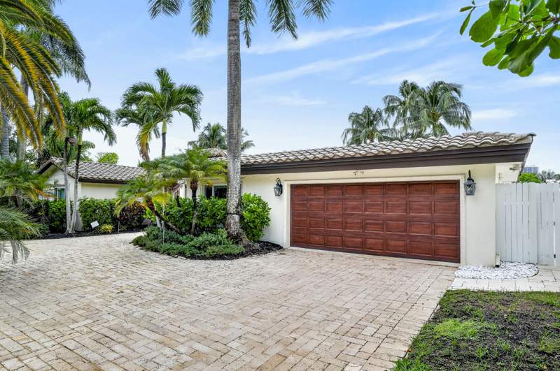 3 bedroom Single Family Residence at 329 Isle Of Capri Drive, Venice Resub In Blks 3 & 4, Fort Lauderdale — photo 3