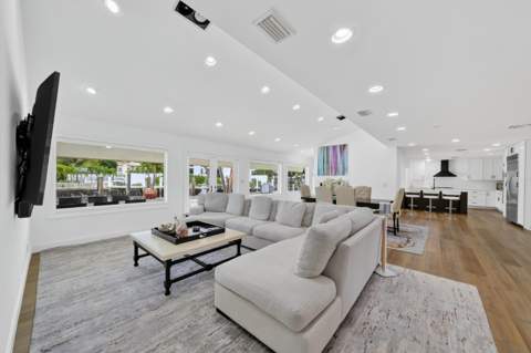 329 Isle Of Capri Drive, Fort Lauderdale FL - photo 7 of 63