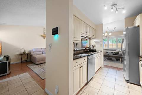 9212 Chelsea Drive, Plantation FL - photo 9 of 25