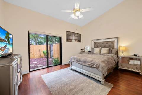 9212 Chelsea Drive, Plantation FL - photo 10 of 25