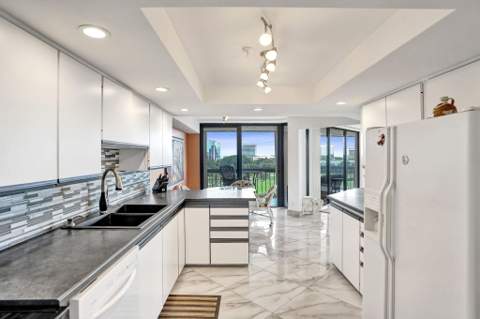 1900 Consulate Place #604, West Palm Beach FL - photo 18 of 91