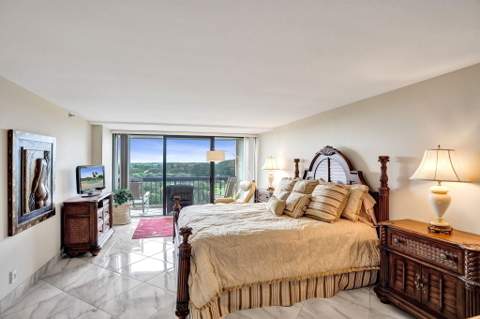 1900 Consulate Place #604, West Palm Beach FL - photo 22 of 91