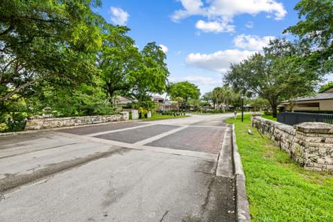 9212 Chelsea Drive, Plantation FL - photo 22 of 25