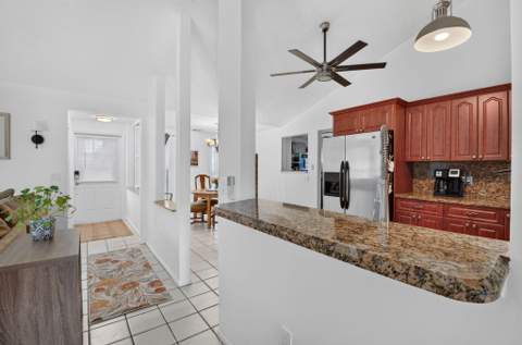 5504 Courtney Circle, Boynton Beach FL - photo 10 of 49