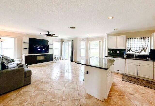 3 bedroom Single Family Residence at 3609 Newport Avenue, Nautica Sound 1, Boynton Beach — photo 5