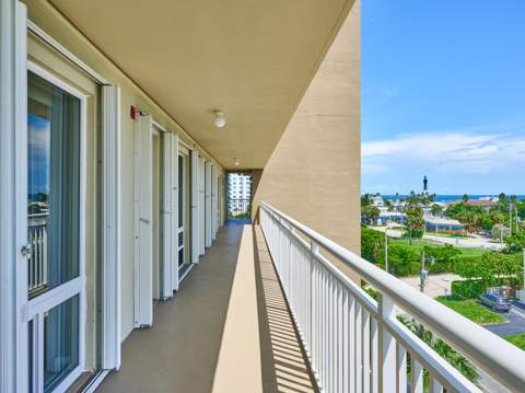 2611 N Riverside Drive #606, Pompano Beach FL - photo 6 of 37