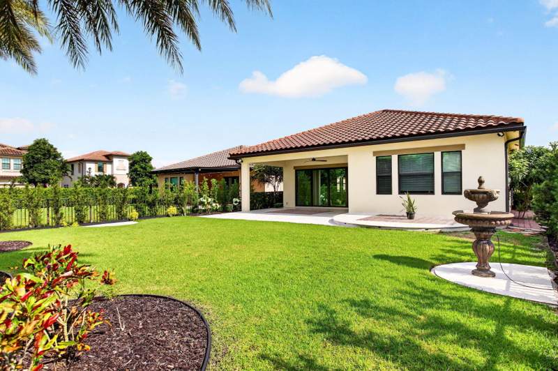 4 bedroom Single Family Residence at 11760 E Eastlake Court, Parkland Bay, Parkland — photo 2