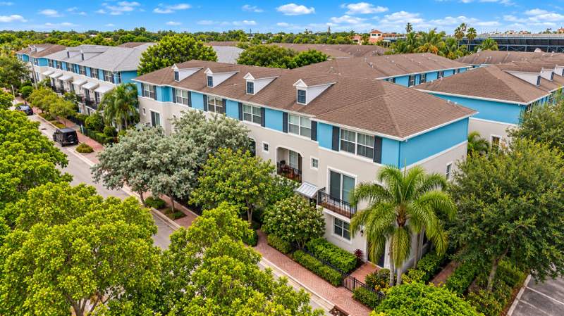 2 bedroom Townhouse at 23 NW 4th Avenue, Atlantic Grove, Delray Beach — photo 2
