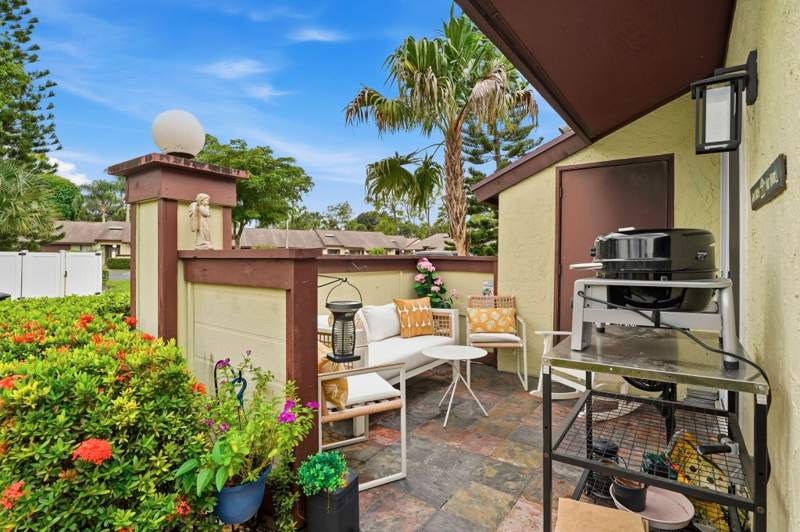2 bedroom Villa at 497 Iron Forge Court, Strathmore Gate West, Royal Palm Beach — photo 2